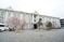 春の桜と共に建物外観