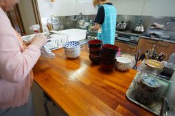 キッチン作業風景