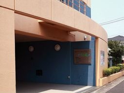 エントランスの外観