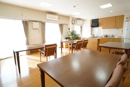 快適な共有ダイニングエリア