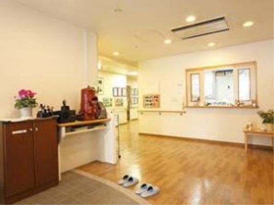 明るく広々したエントランス