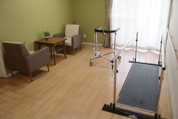 壁に取り付けられた呼び出しボタン