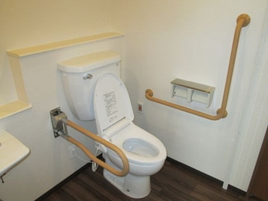 手すり付きトイレの設備