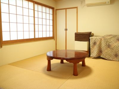 和室の明るい居室