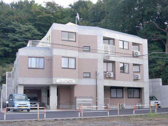 建物の外観が見える画面