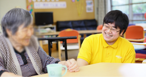 和やかな室内の様子