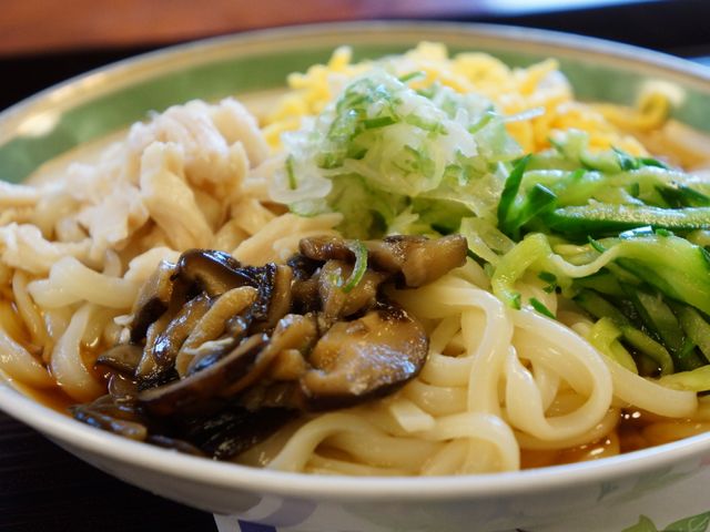 彩り豊かな料理 食事 彩り鮮やかで栄養バランスを考えた食事です。美味しさと健康を大切にしています。