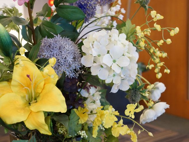 色とりどりの花束アレンジ