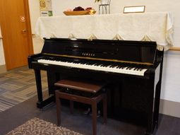 ピアノのあるリビング