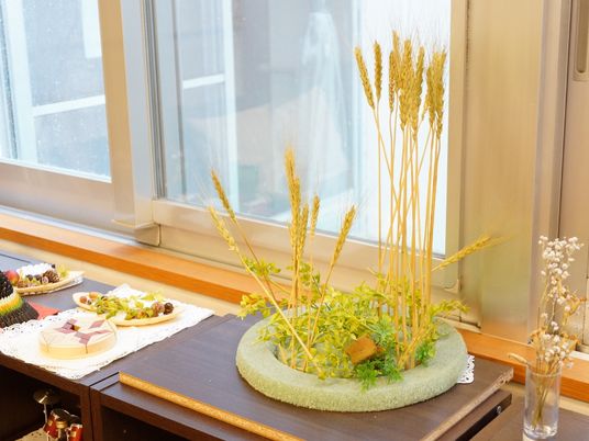 食事の準備がされたテーブル