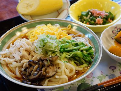 和食料理の彩り豊かな一皿
