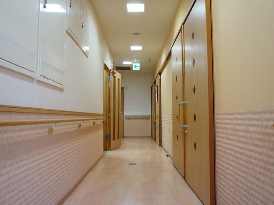 清潔感ある廊下の様子
