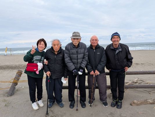 浜辺での楽しむ様子