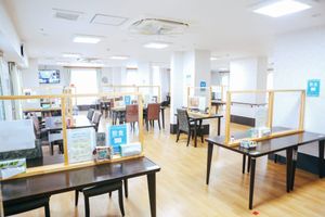 広々とした食堂