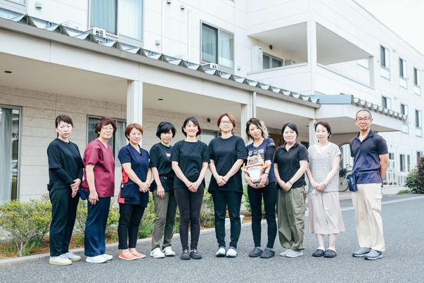 スタッフ集合写真