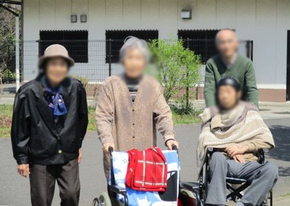 施設の外観