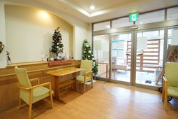 暖かい雰囲気のロビー