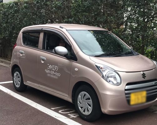 駐車場の車