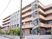 多階建ての建物外観