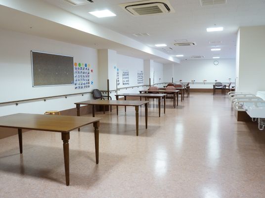 広々としたダイニングルーム