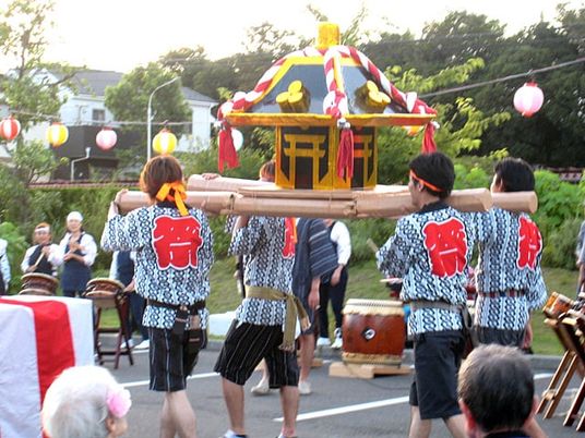 にぎやかなイベント風景
