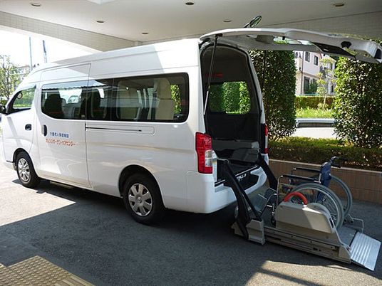リフト付き車両の外観