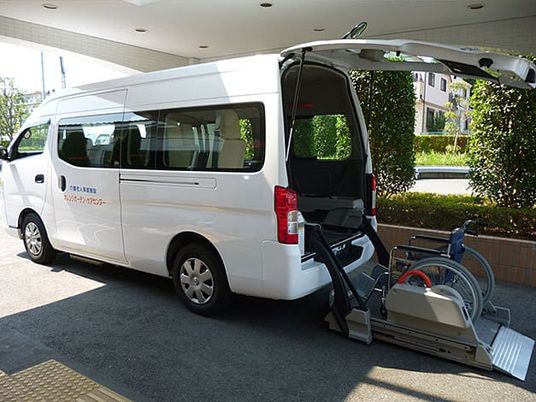 リフト付き車両の外観
