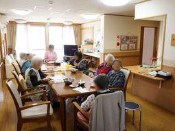 温かい食堂の様子