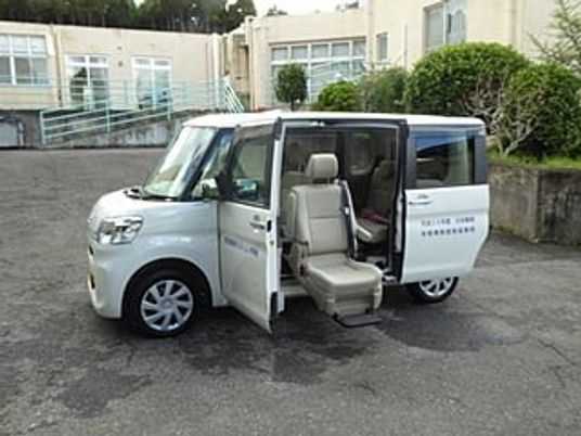 送迎車の外観  