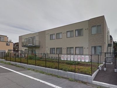 ゆったりとした外観の建物