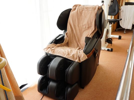 マッサージチェアと運動器具