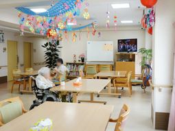 多彩な装飾の共通スペース