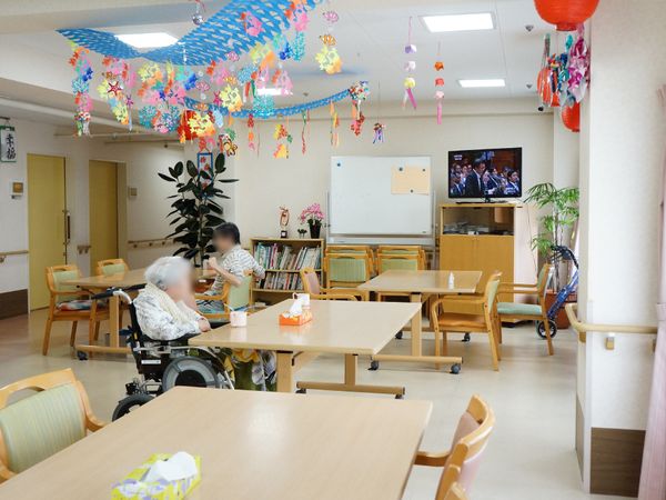 多彩な装飾の共通スペース