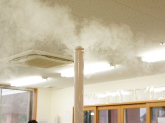 加湿器の蒸気と室内