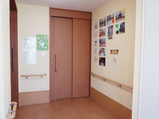 温かみのある居室入口