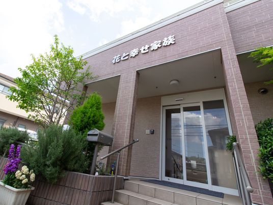 清潔感あるエントランス