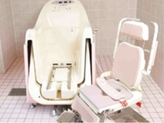 バリアフリーの浴室設備