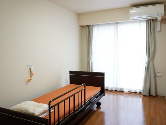 明るく清潔な居室