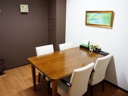 応接セットのある部屋