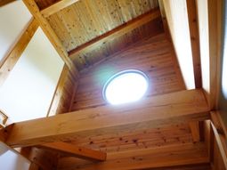 木目調の室内照明