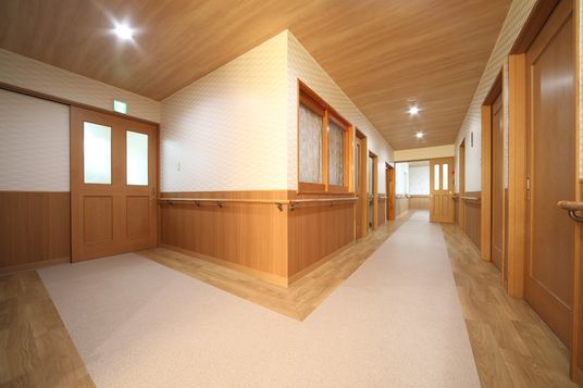 手すり付きの廊下