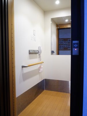 機能訓練室のデスク