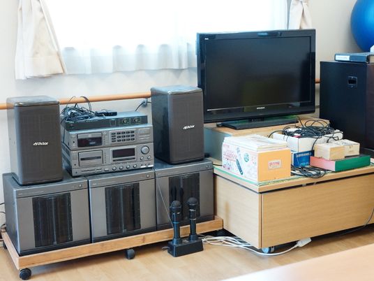 オーディオ設備とテレビ