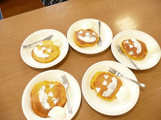 パンケーキのあるダイニング