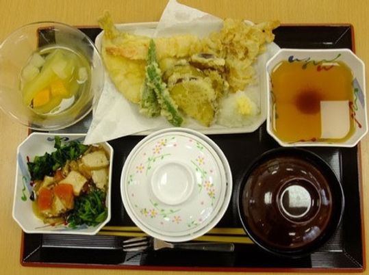 和食の彩り豊かな食事