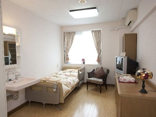 整った居室の内観