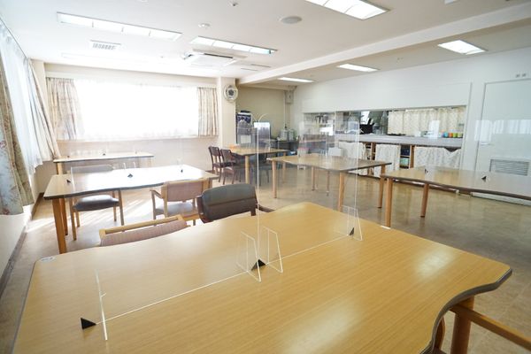 快適な食堂の様子