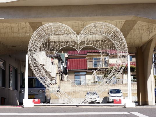 心形の装飾があるエントランス