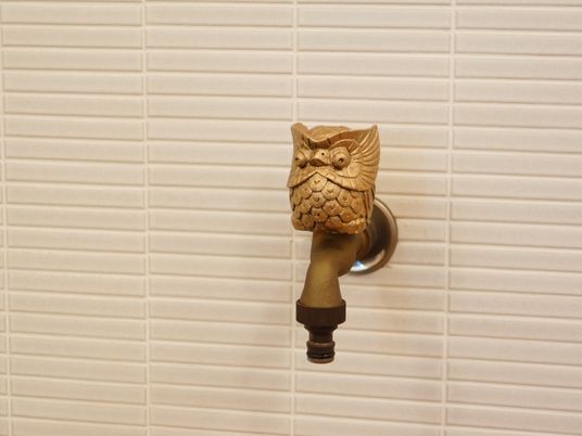 フクロウデザインの蛇口