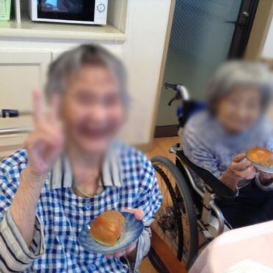 和やかな食事風景